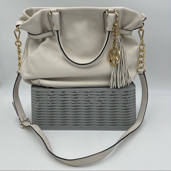 Michael Kors Megan Large White Satchel LIKE NEW - Picture 1 of 5